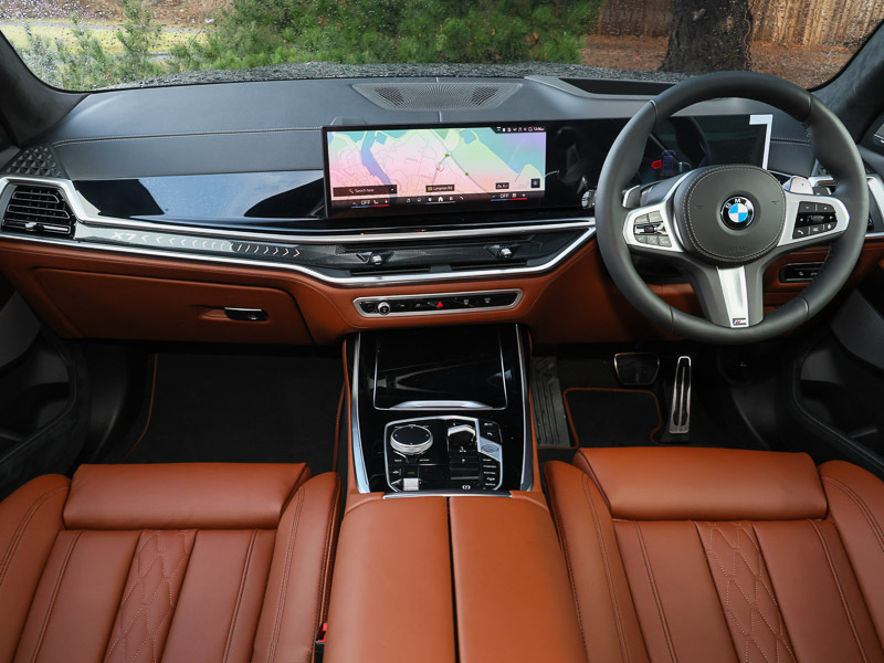 BMW X7 Xdrive40d Mht M Sport Step Black #4
