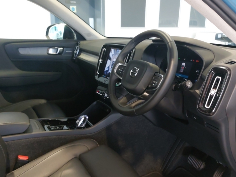 Volvo XC40 2.0 B4p Ultra Dark SK74ZDU Blue #6