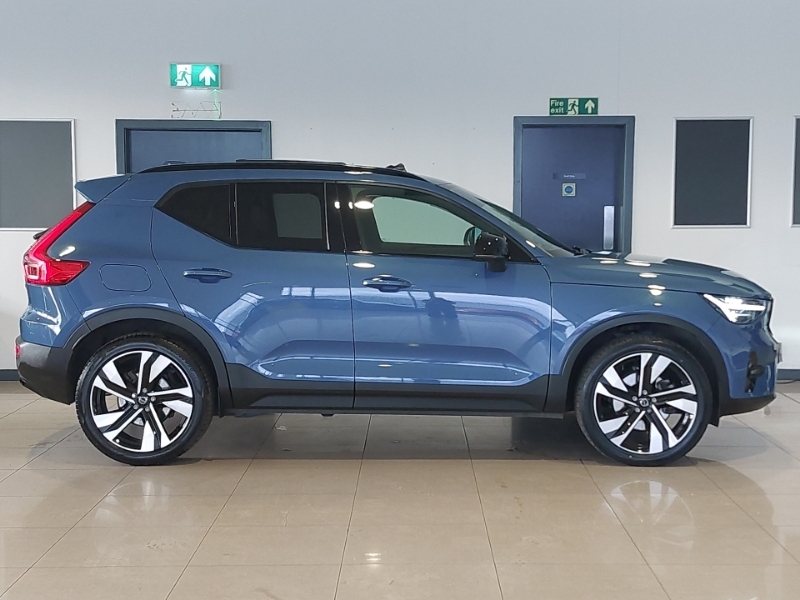 Volvo XC40 2.0 B4p Ultra Dark SK74ZDU Blue #3