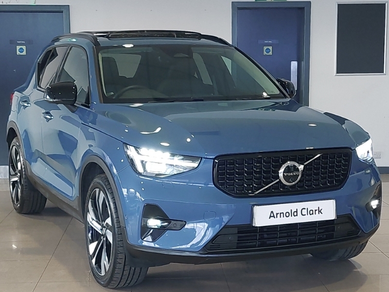 Volvo XC40 2.0 B4p Ultra Dark Blue