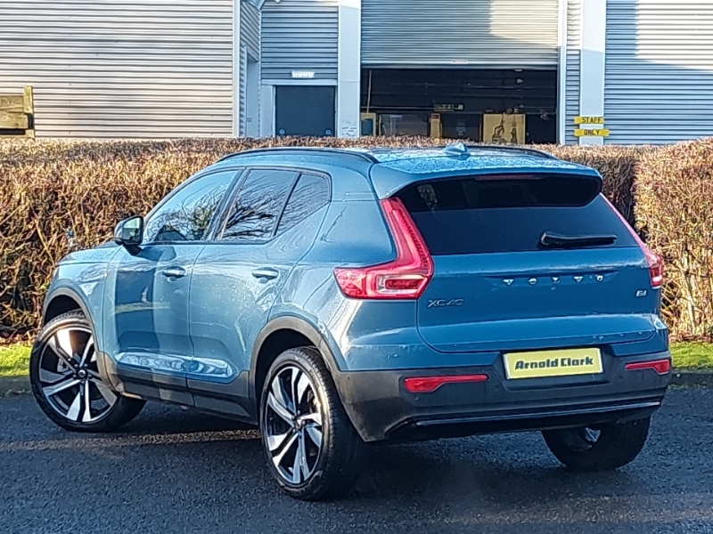 Volvo XC40 2.0 B4p Ultra Dark SK74ZDE Blue #2