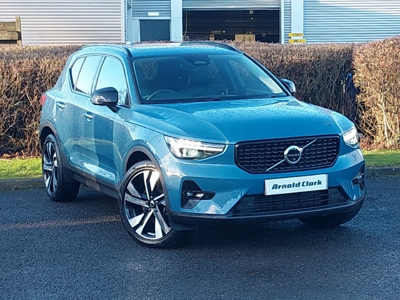 Volvo XC40 2.0 B4p Ultra Dark SK74ZDE Blue