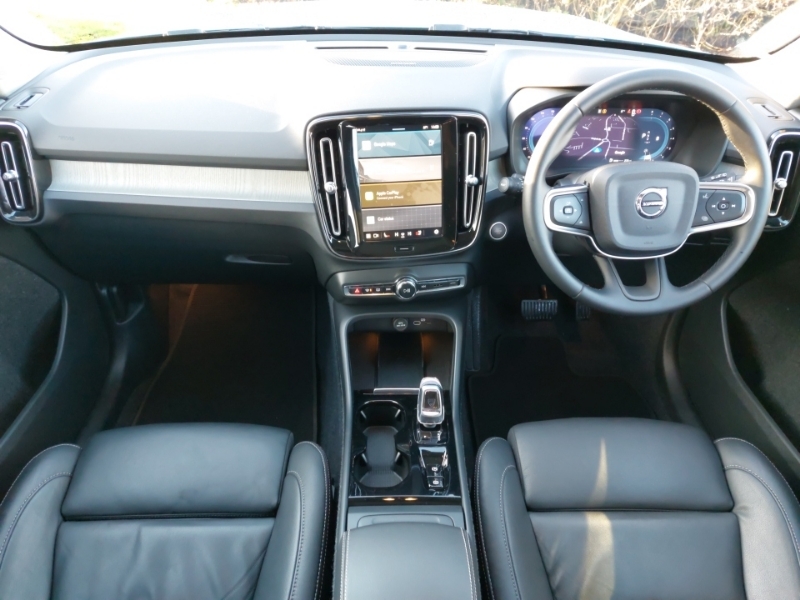 Volvo XC40 2.0 B4p Ultra Dark SK74ZDE Blue #3