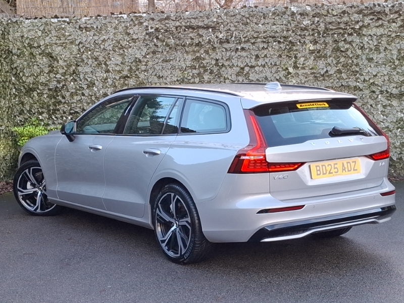 Volvo V60 2.0 B4p Plus Dark 7 Speed BD25ADZ Silver #2