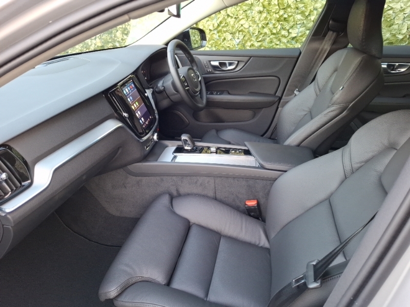 Volvo V60 2.0 B4p Plus Dark 7 Speed BD25ADZ Silver #5