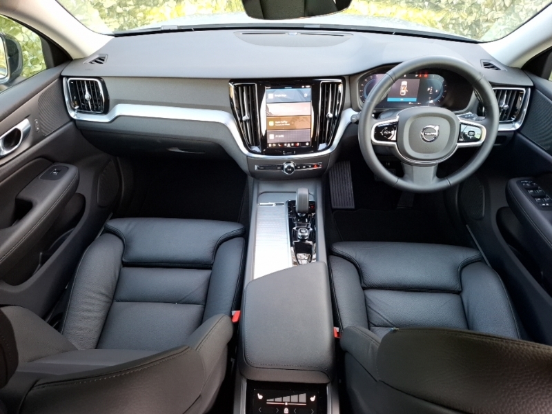 Volvo V60 2.0 B4p Plus Dark 7 Speed BD25ADZ Silver #3