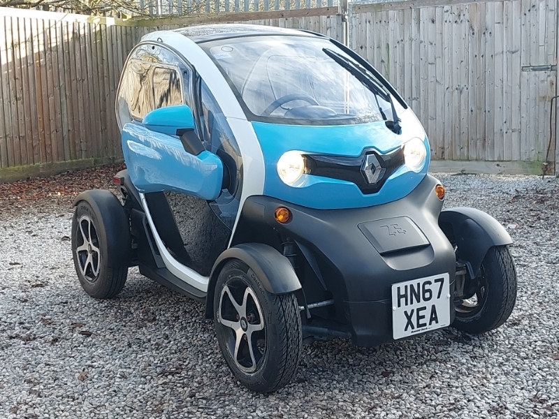 Renault Twizy Dynamique Coupe 18 Ps White #1