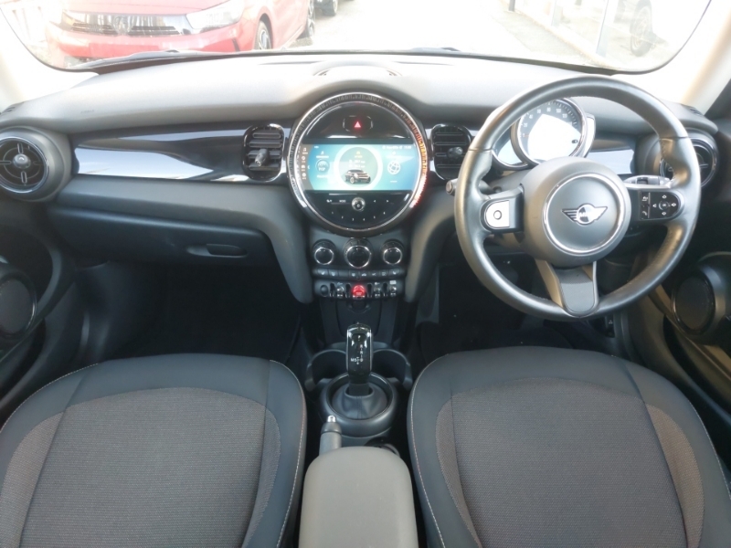 Mini Hatch 1.5 Cooper Classic Premium MW72UAH Yellow #3