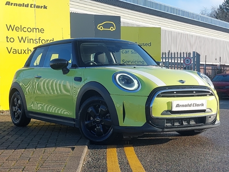 Mini Hatch 1.5 Cooper Classic Premium Yellow