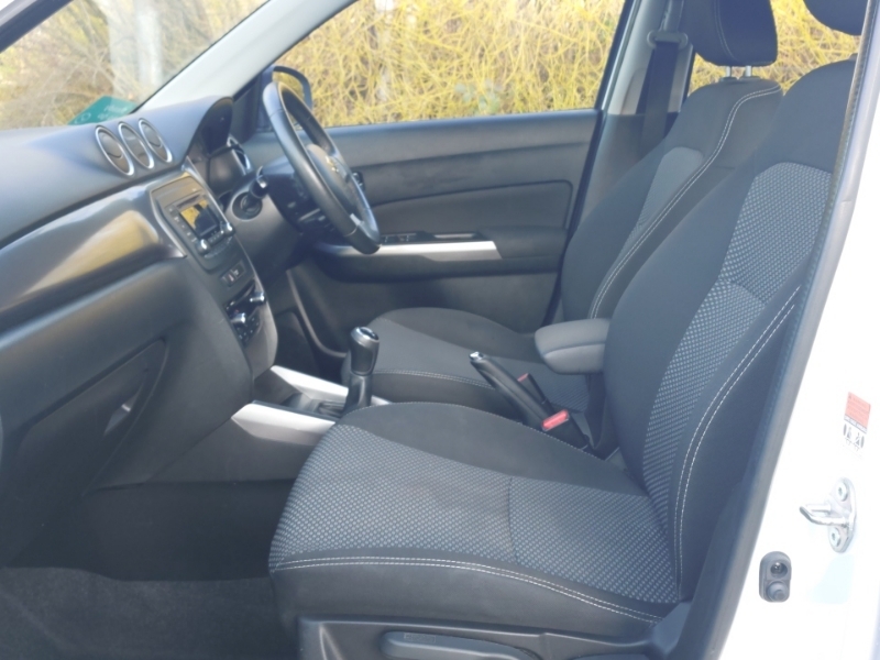 Suzuki Vitara 1.0 Boosterjet Sz4 KR19PVL White #5