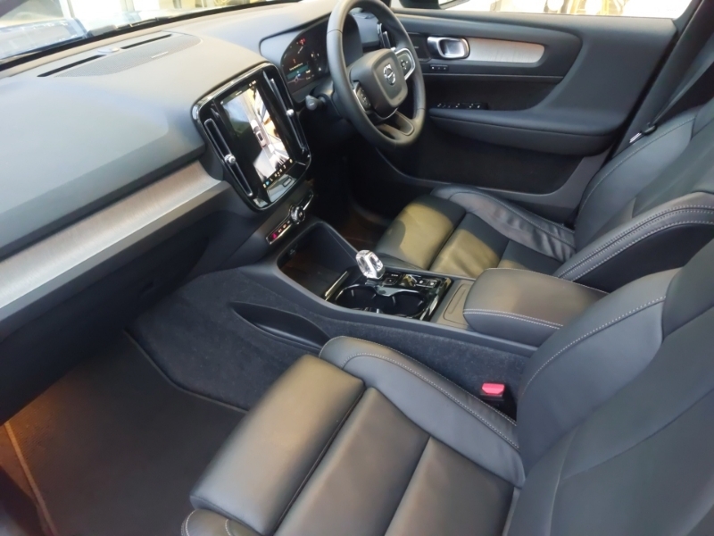 Volvo XC40 2.0 B4p Ultra Dark SK74ZDL Blue #5
