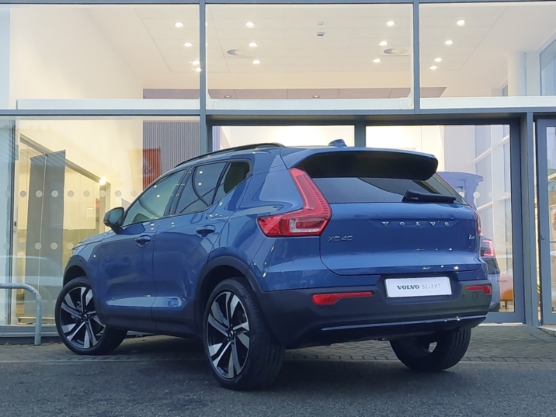 Volvo XC40 2.0 B4p Ultra Dark SK74ZDL Blue #2