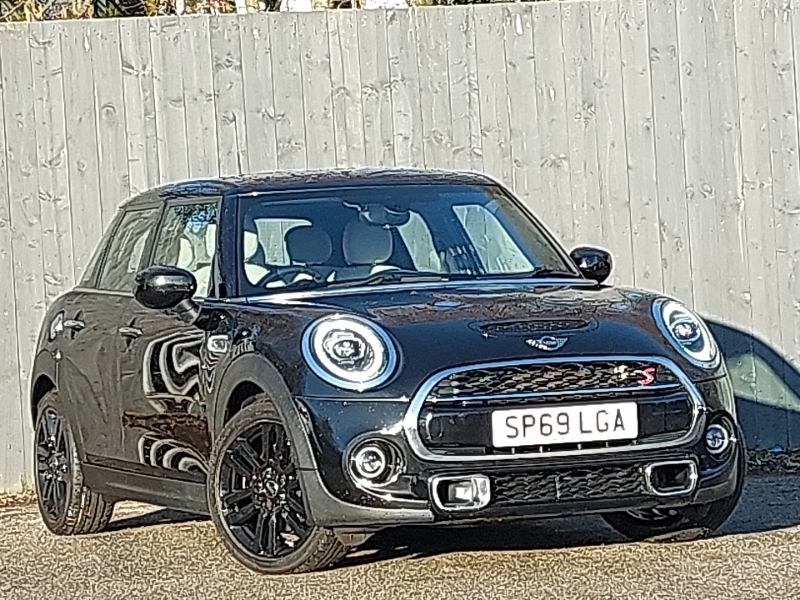 Mini Hatch 2.0 Cooper S Exclusive II Black