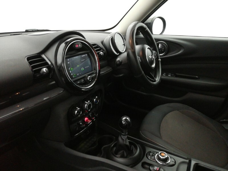Mini Clubman 1.5 Cooper Classic 6Dr LR69HZK Black #5