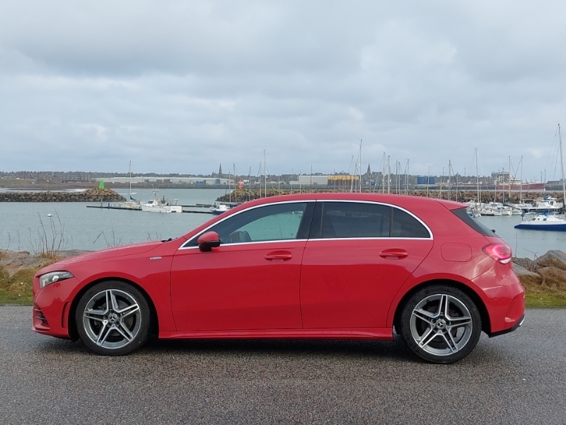 Mercedes-Benz A Class A200 Amg Line Executive N26DUT Red #4