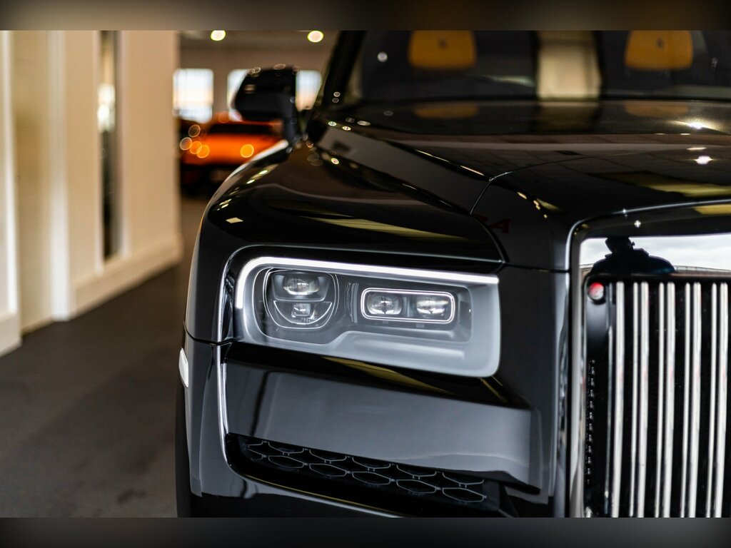 Rolls-Royce Cullinan 6.75 V12 Black Badge Suv 4Wd Euro Black #3