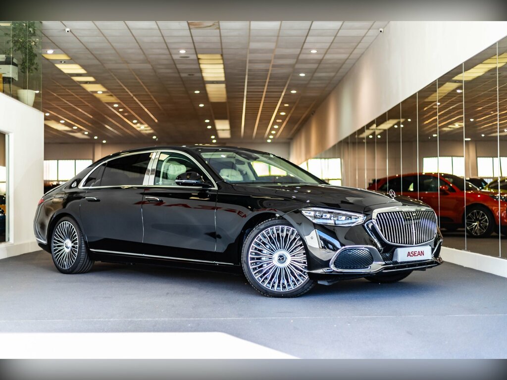 Mercedes-Benz Maybach S Class 4.0 S580h Maybach V8 Mhev First Class Black