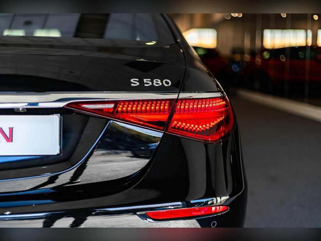 Mercedes-Benz Maybach S Class 4.0 S580h Maybach V8 Mhev First Class Black #6