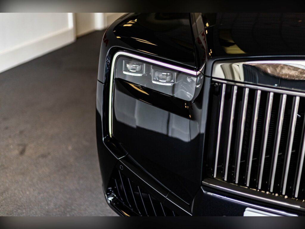 Rolls-Royce Cullinan Cullinan Series II 6.75 V12 Black Badge  Black #4