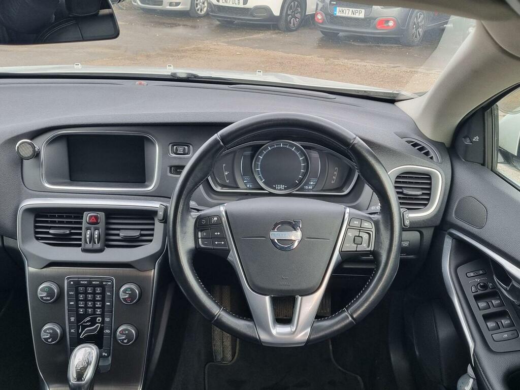 Volvo V40 1.6 T4 Se Lux Nav Powershift Euro 5 Ss 201 TEMP929 #4