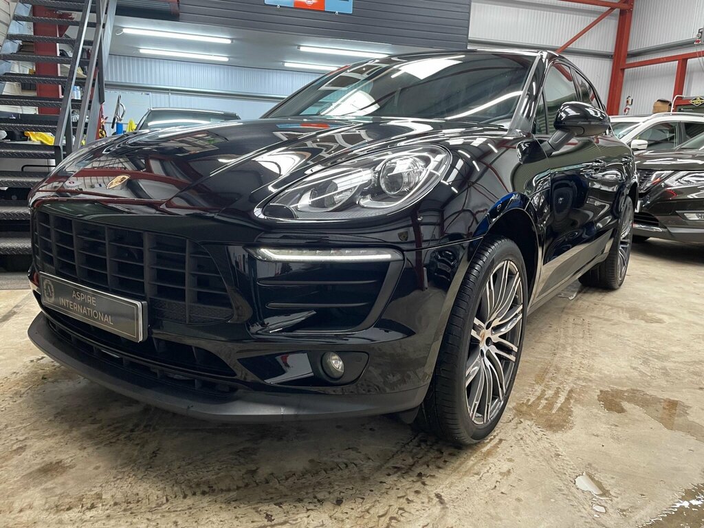 Porsche Macan 3.0 Td V6 S Pdk 4Wd Euro 6 Ss YJ17BDL Black #4