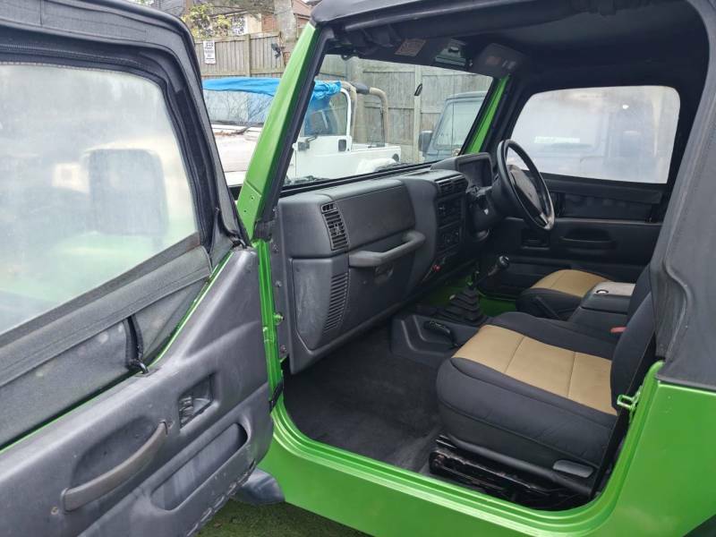 Jeep Wrangler 4.0 Sport Soft Top 4X4 Black #15