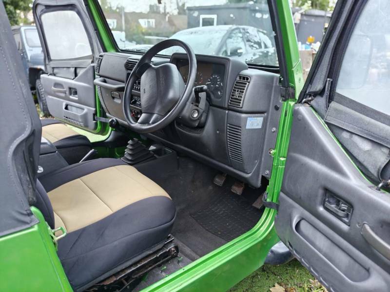 Jeep Wrangler 4.0 Sport Soft Top 4X4 Black #11