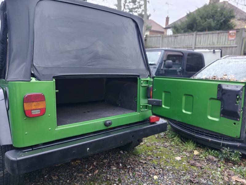 Jeep Wrangler 4.0 Sport Soft Top 4X4 Black #12
