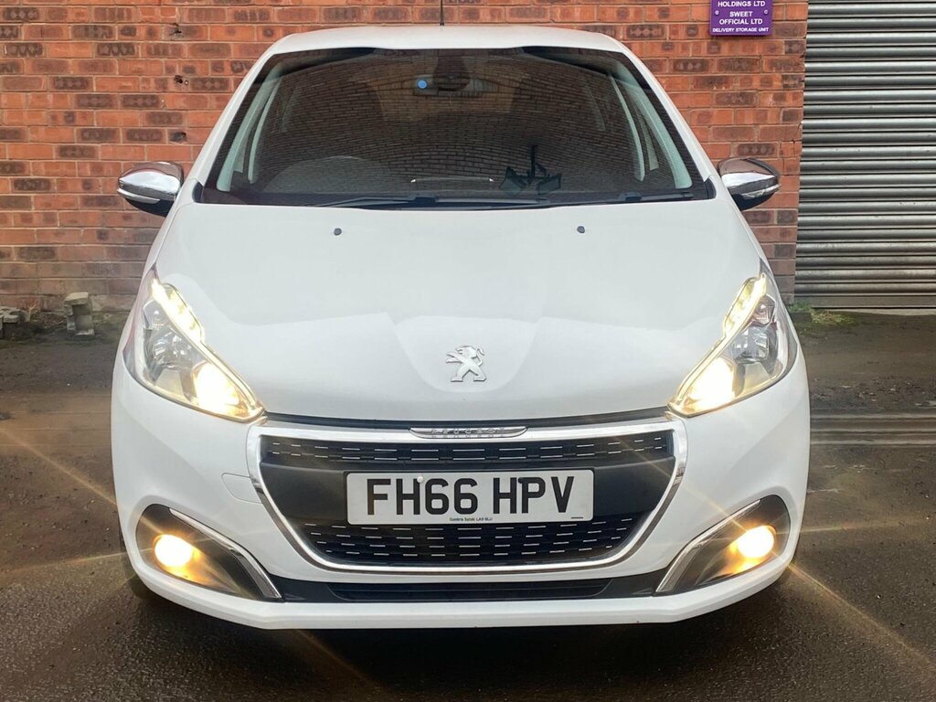 Peugeot 208 1.2 Puretech Allure Euro 6 FH66HPV White #3