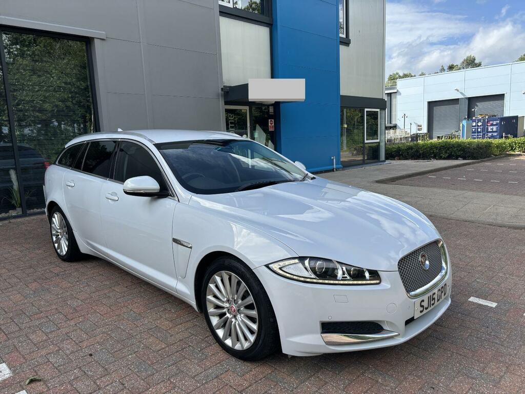 Jaguar XF 2.2 D Luxury SJ15DPD White #3
