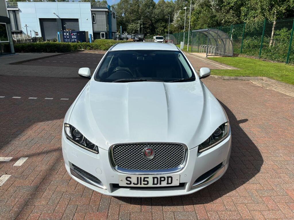 Jaguar XF 2.2 D Luxury SJ15DPD White #4