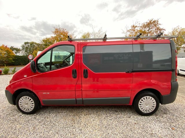 Nissan Primastar Mpv White #24