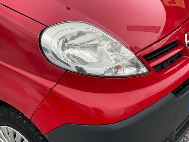 Nissan Primastar Mpv White #30