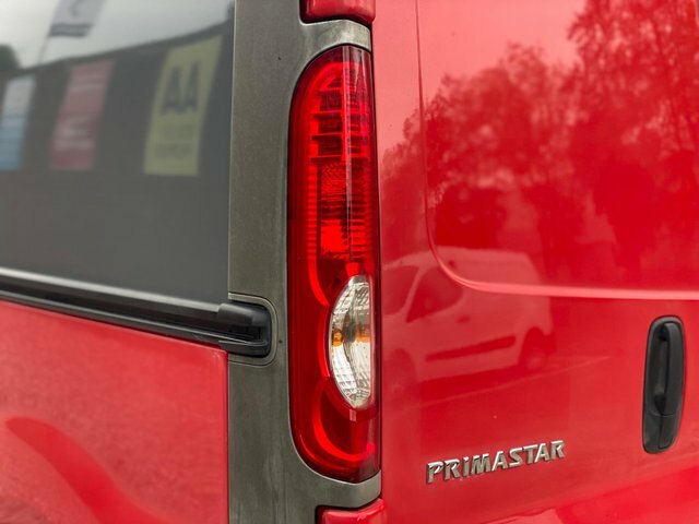 Nissan Primastar Mpv White #38