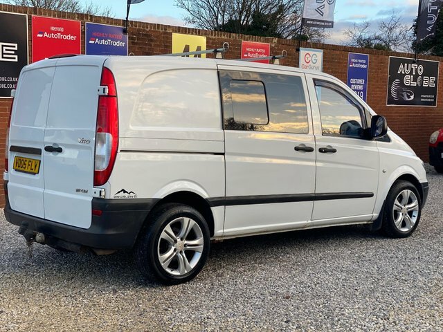 Mercedes-Benz Vito Vito 109 Cdi Compact Red #4