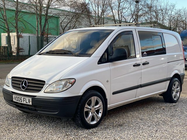 Mercedes-Benz Vito Vito 109 Cdi Compact Red #2