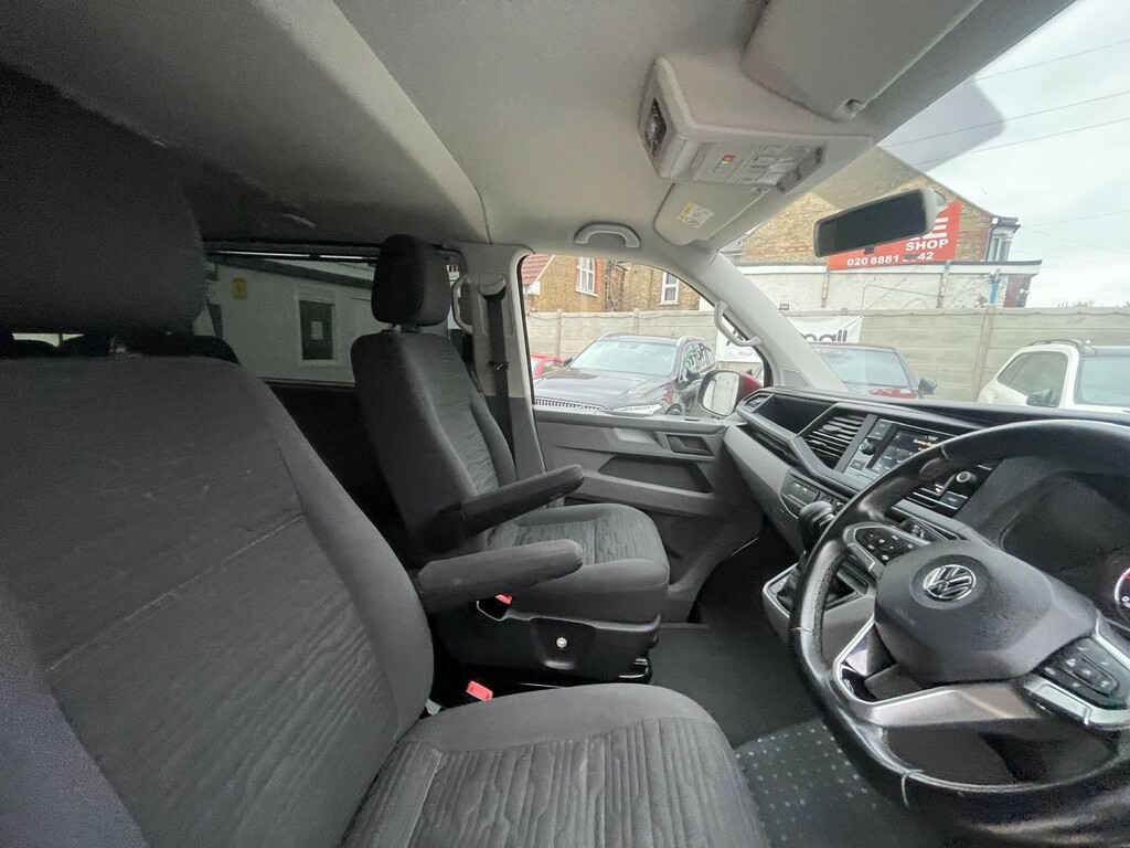 Volkswagen Transporter Shuttle 2.0 Shuttle Tdi Se Dsg Swb Euro 6 Ss AO70UPM Red #4