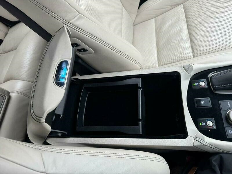 Lexus LS Luxury Black #23