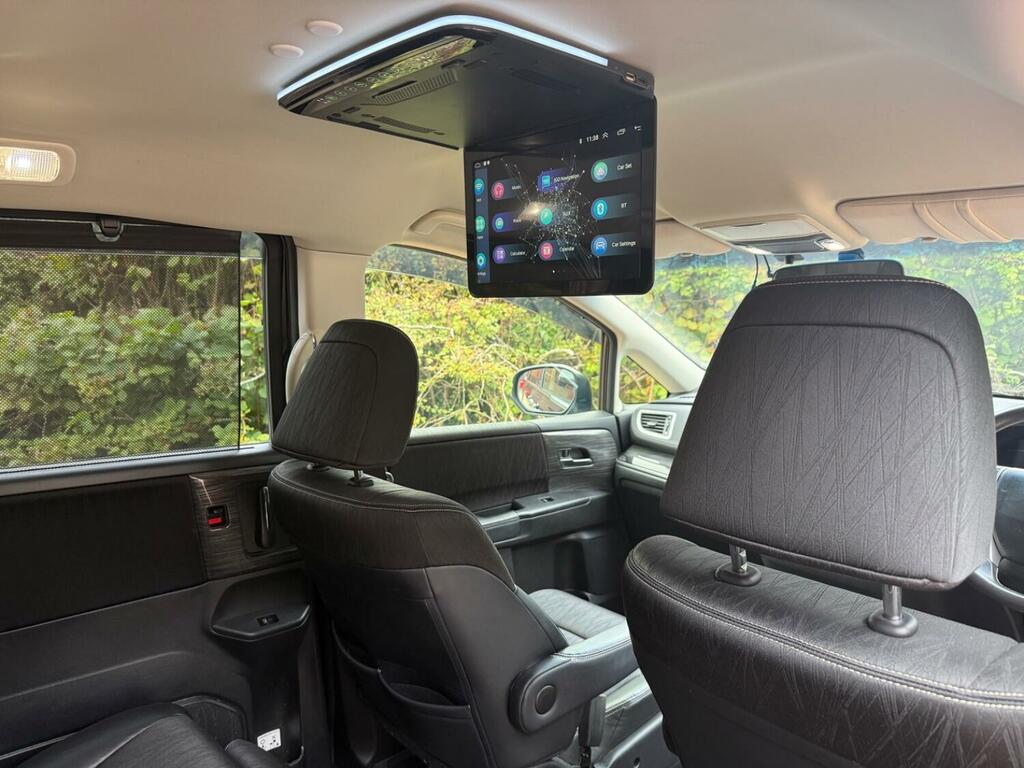 Honda Odyssey Active Hybrid Mpv Silver #4