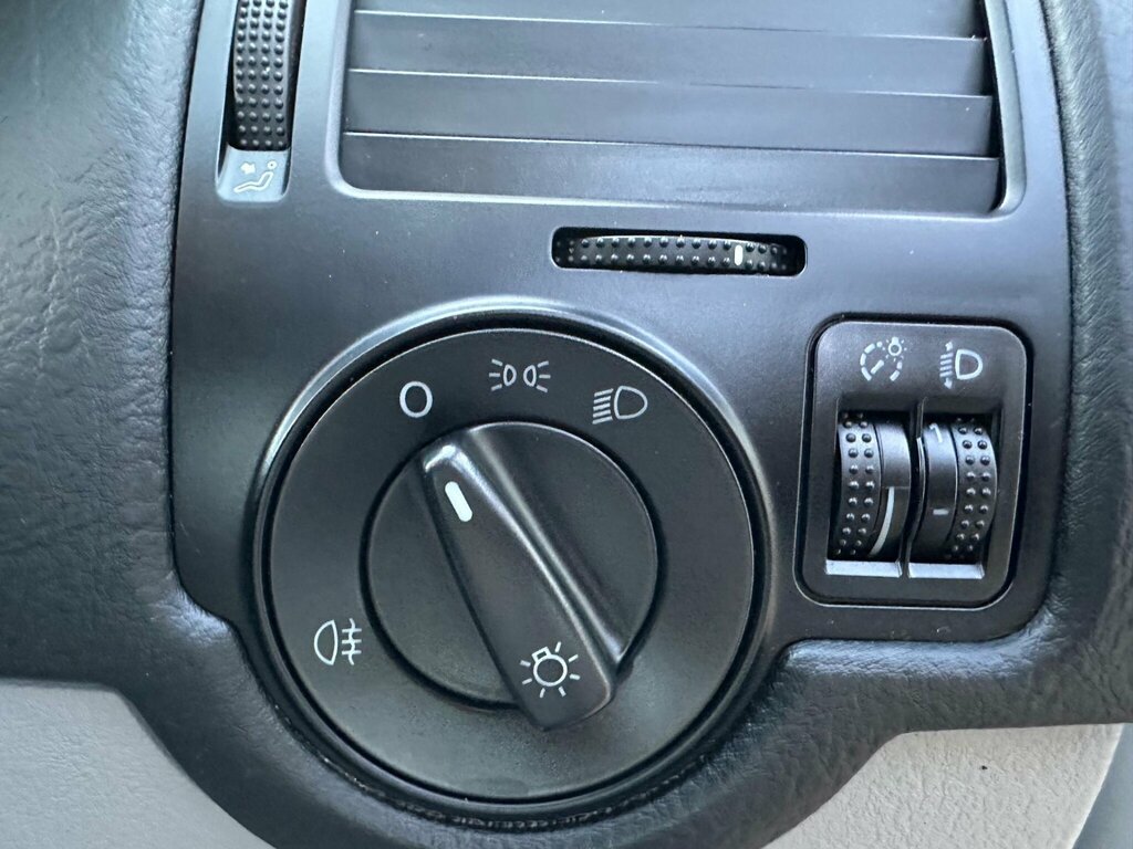 Volkswagen Bora Bora Tdi St Tiptronic Silver #34