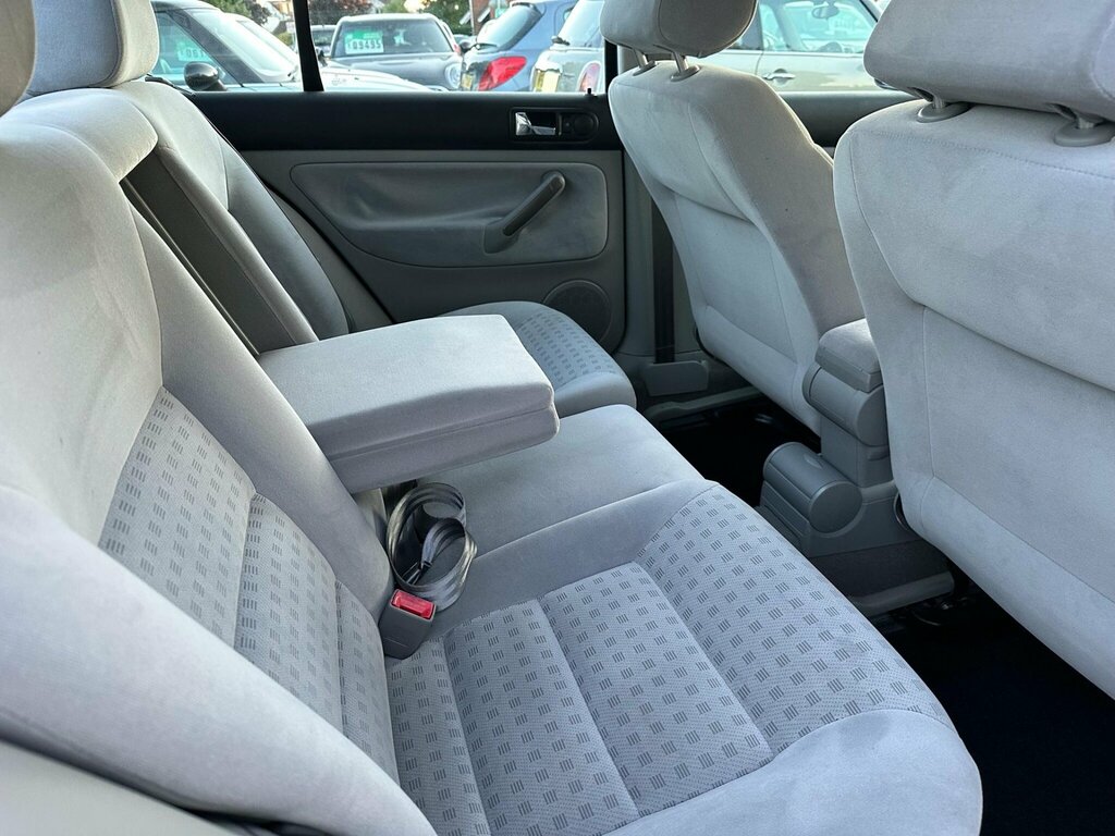 Volkswagen Bora Bora Tdi St Tiptronic Silver #27