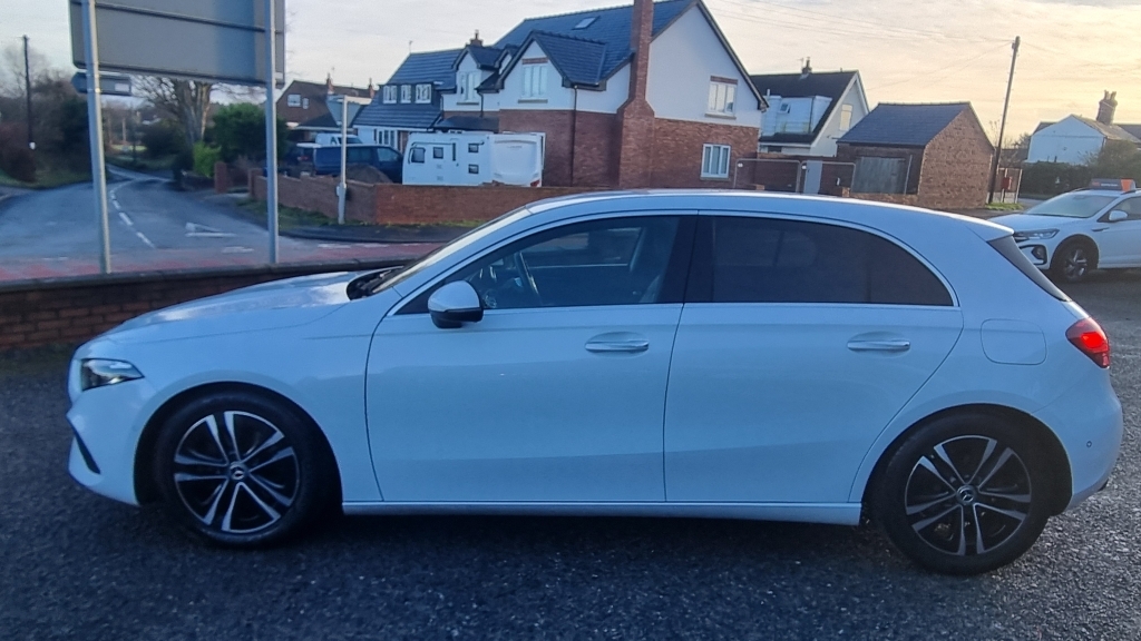 Mercedes-Benz A Class 1.3 A 180 Sport Executive Mhev PF23VEB Black #4