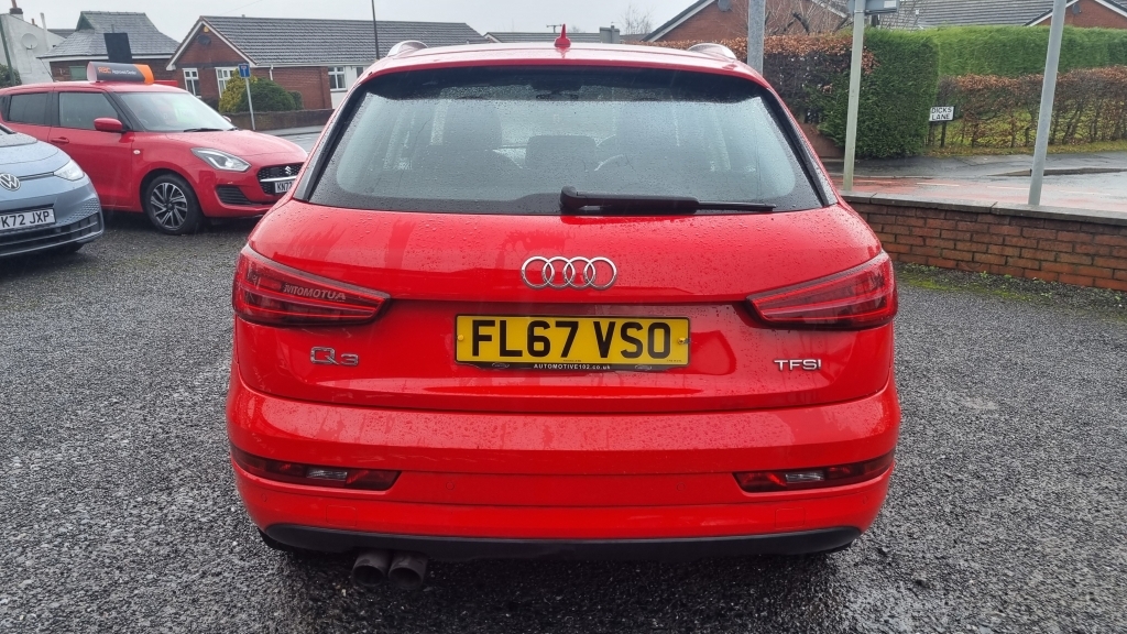 Audi Q3 1.4 Tfsi Sport FL67VSO Red #6