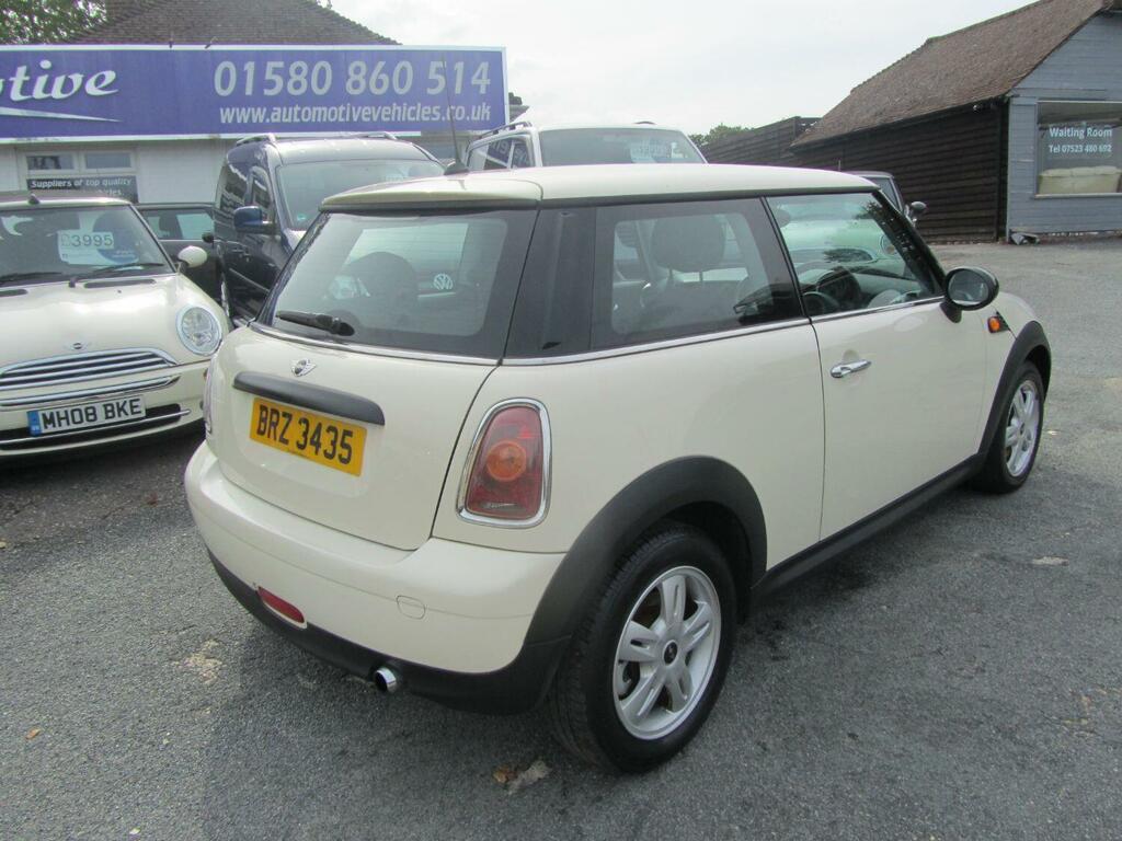 Mini Hatch Hatchback 1.4 First Hatch 2010 White #6
