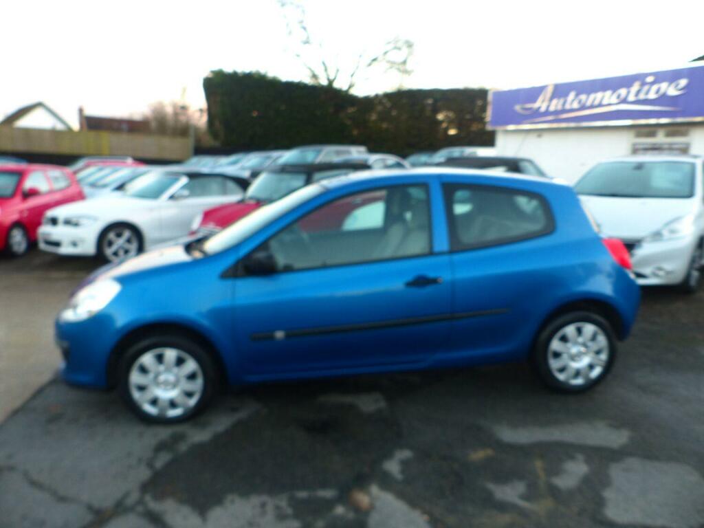Renault Clio Hatchback 1.2 16V Expression 2006 LR56EFT Blue #2