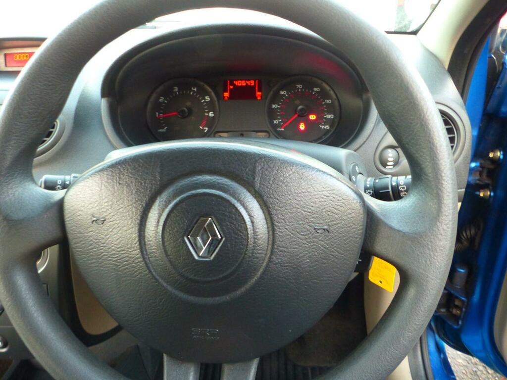 Renault Clio Hatchback 1.2 16V Expression 2006 LR56EFT Blue #6