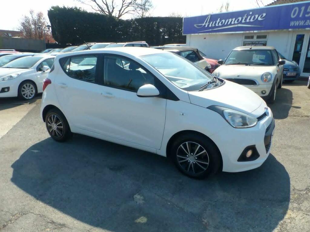 Hyundai I10 Hatchback 1.0 Se 201515 GJ15LBG White #6