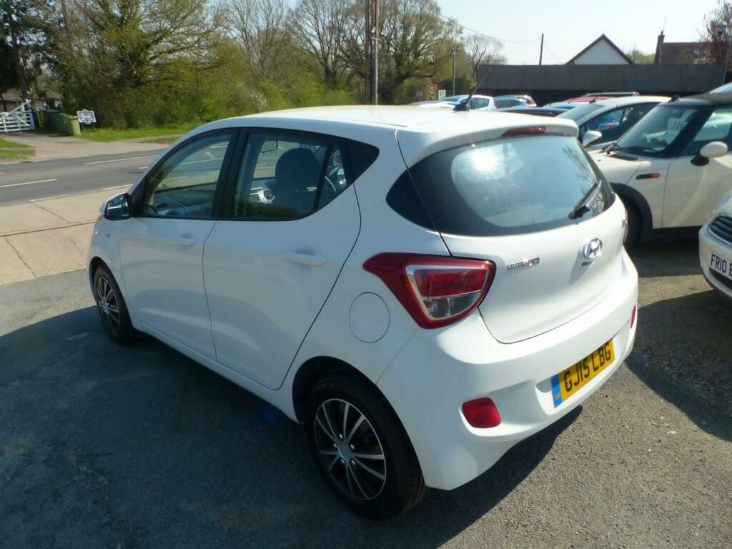 Hyundai I10 Hatchback 1.0 Se 201515 GJ15LBG White #5