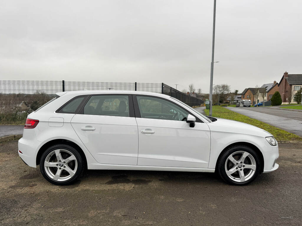 Audi A3 1.6 Tdi 116 Sport LK18PNN White #4