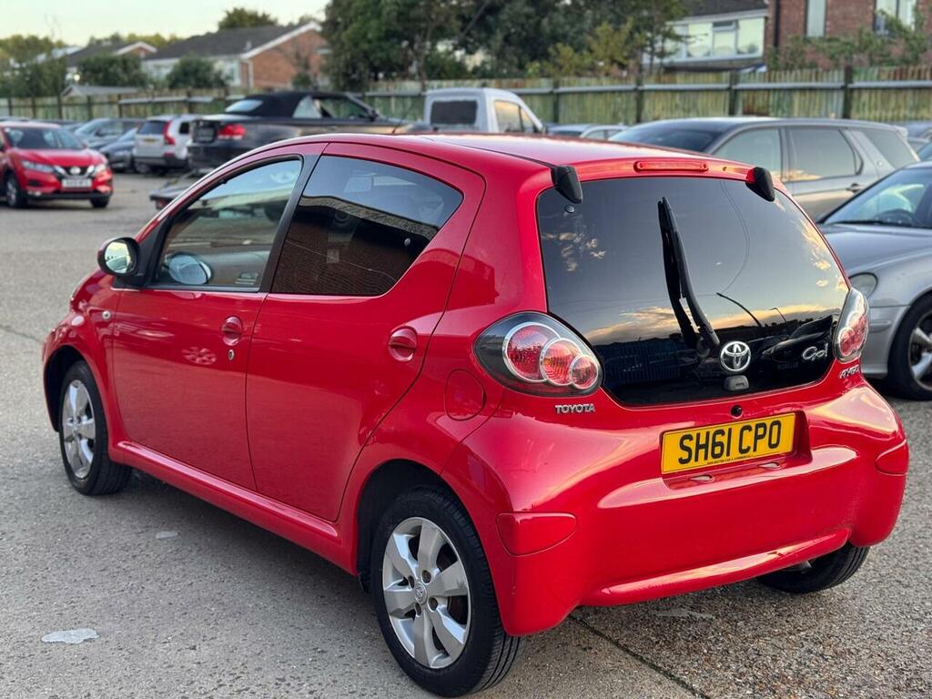 Toyota Aygo 1.0 Vvt-i Go Euro 5 SH61CPO Red #6